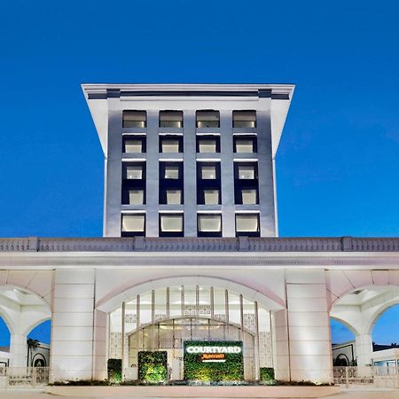 Courtyard By Marriott Bengaluru Hebbal Hotel Екстериор снимка