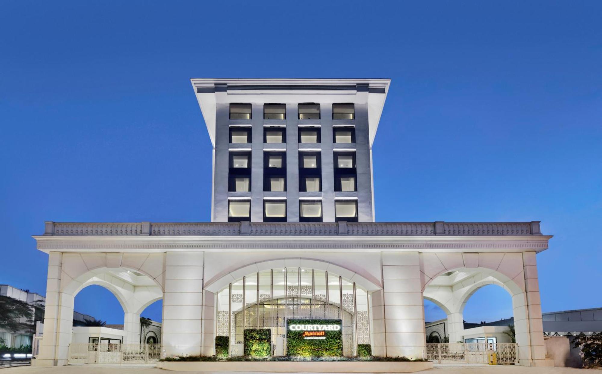 Courtyard By Marriott Bengaluru Hebbal Hotel Екстериор снимка