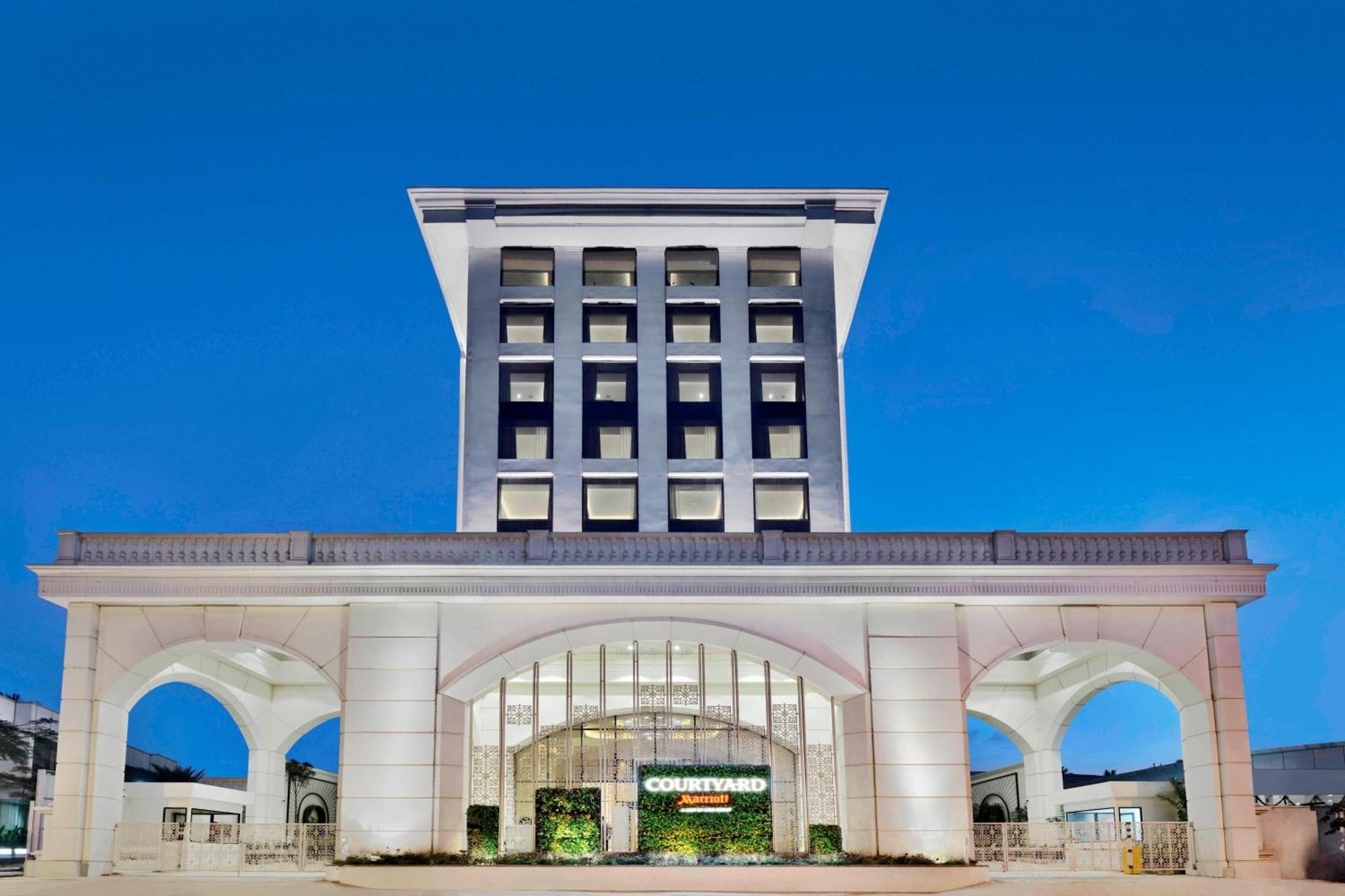 Courtyard By Marriott Bengaluru Hebbal Hotel Екстериор снимка