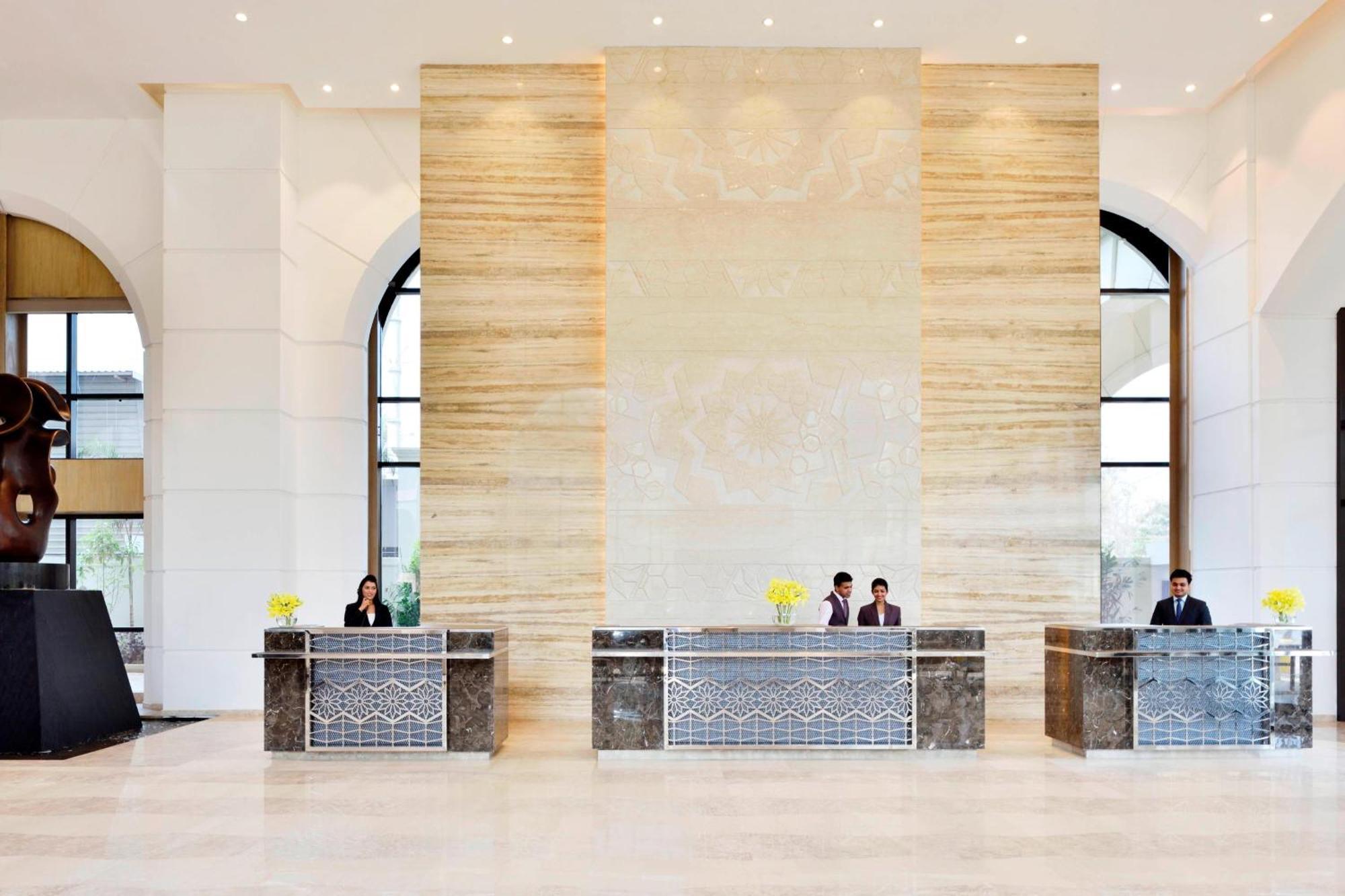 Courtyard By Marriott Bengaluru Hebbal Hotel Екстериор снимка