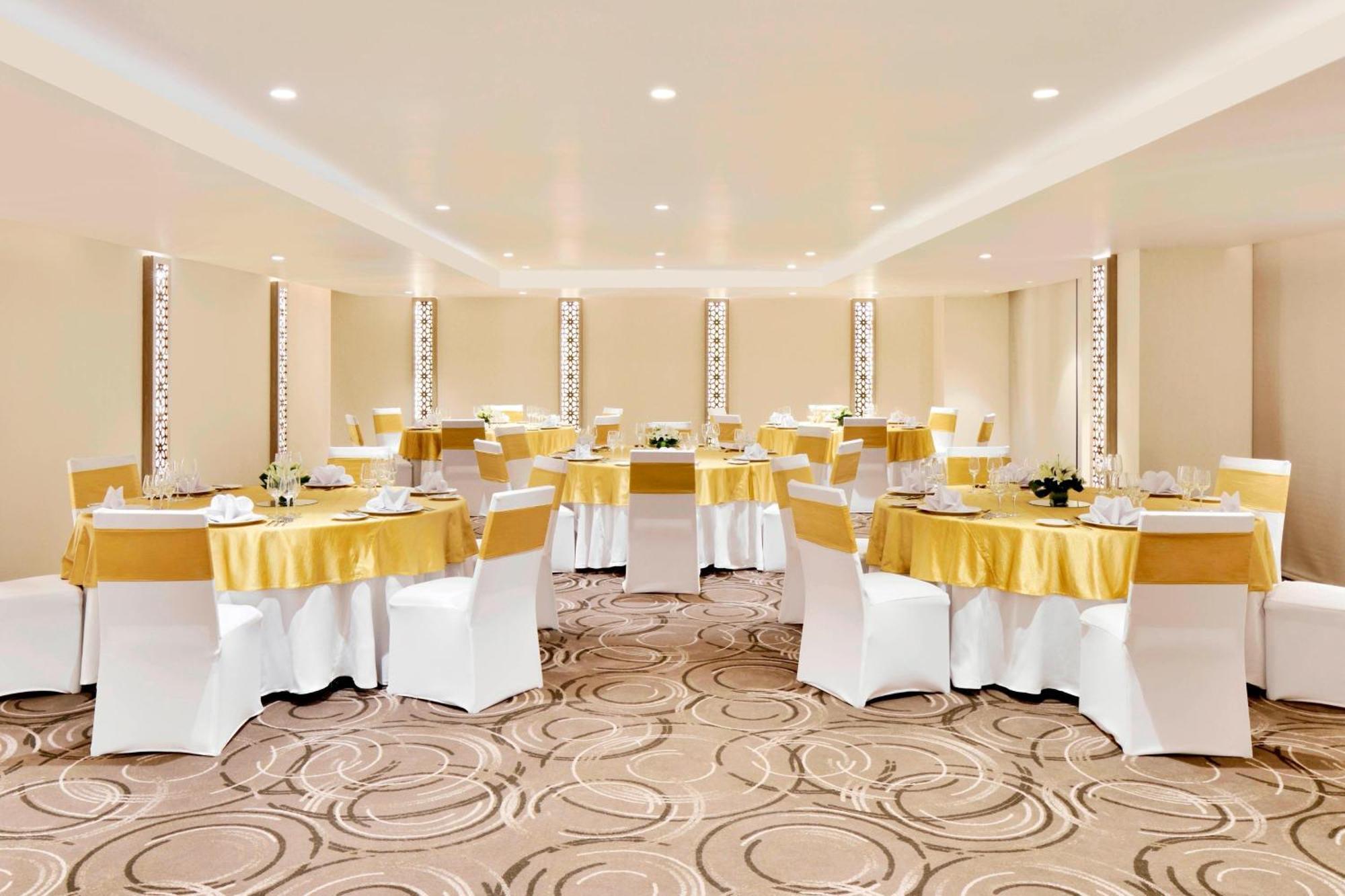 Courtyard By Marriott Bengaluru Hebbal Hotel Екстериор снимка