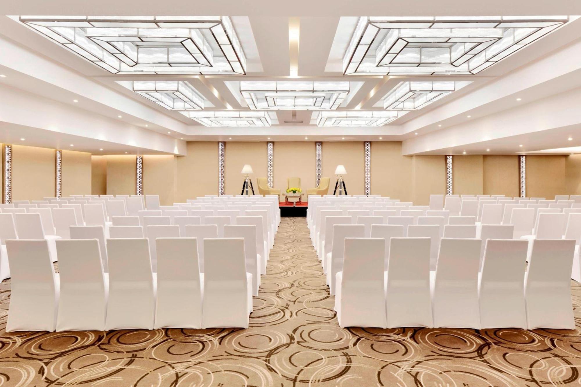 Courtyard By Marriott Bengaluru Hebbal Hotel Екстериор снимка